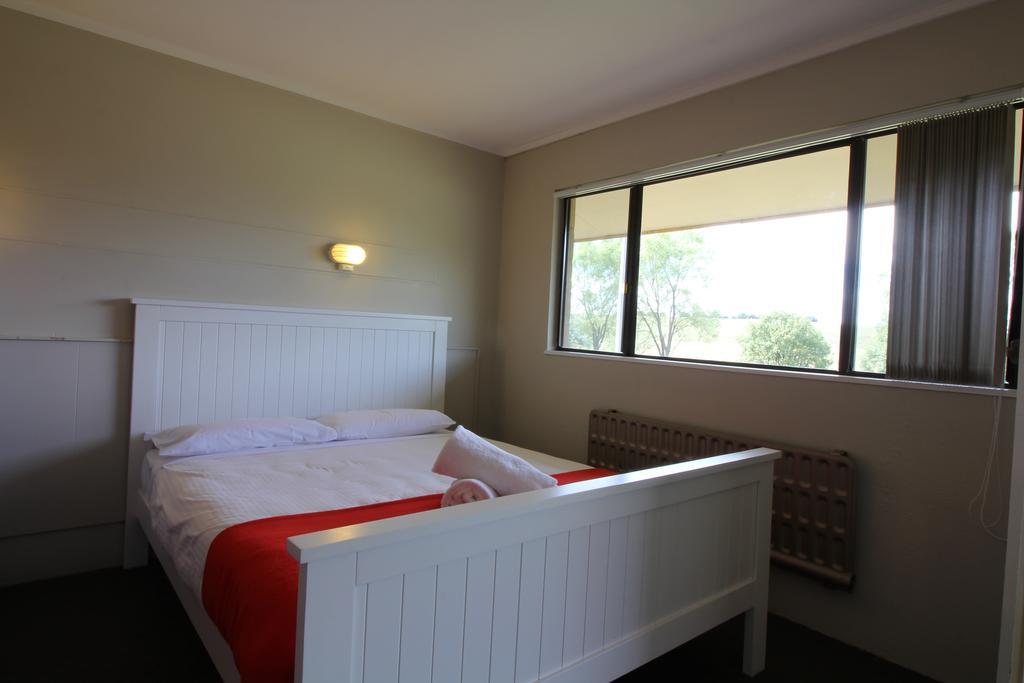 Snowy Mountains Resort and Function Centre Adaminaby Chambre photo