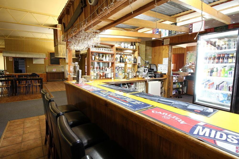 Snowy Mountains Resort and Function Centre Adaminaby Extérieur photo