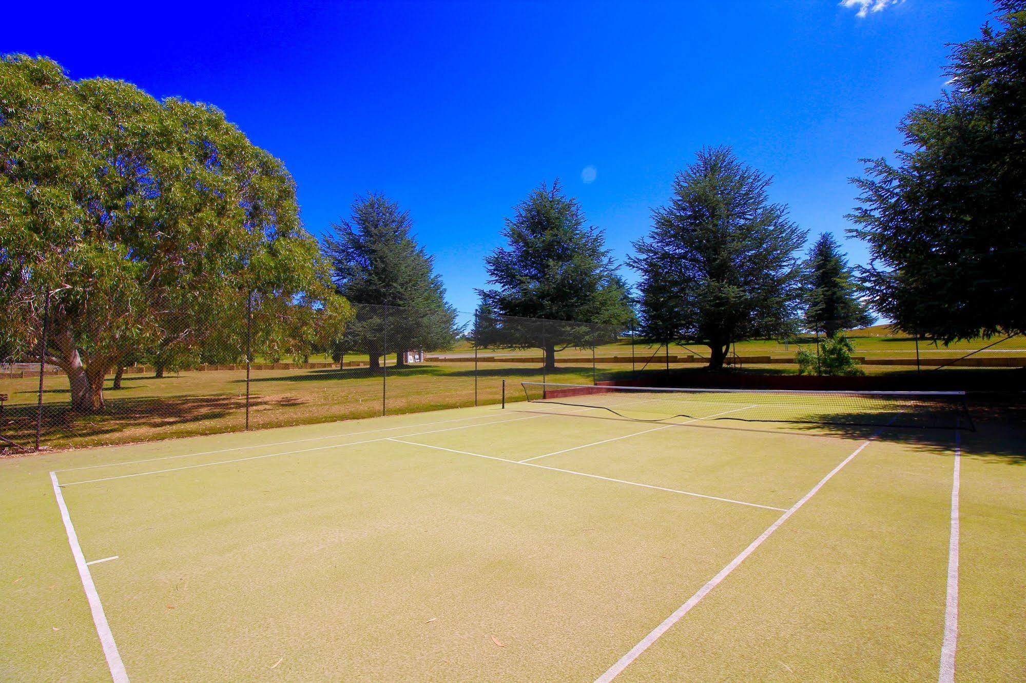 Snowy Mountains Resort and Function Centre Adaminaby Extérieur photo